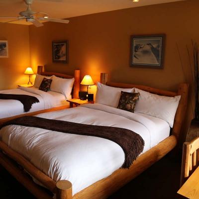 heli-skiing-lodge-07.jpg
